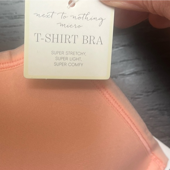 On Gossamer NWT Next to Nothing Micro T-Shirt Underwire Bra in Peach Pearl 36D - Picture 5 of 9